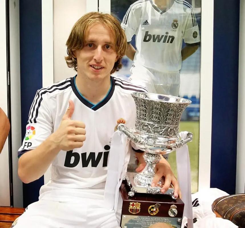 阿斯顿维拉 vs. 阿森纳：乌奈·埃梅里能再次智胜米克尔·阿尔特塔吗？