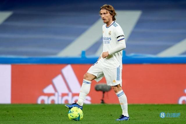 米兰主教练阿莱格里接受采访时表示：我期待冬季窗口的到来，我们会做合适的补强