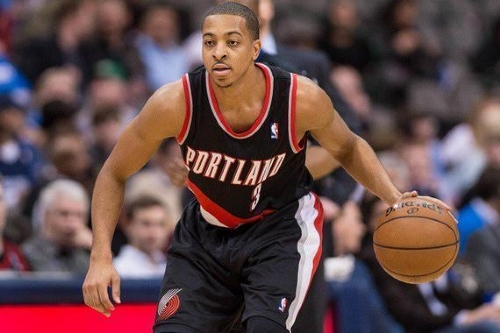 连扳四局 连扳四局