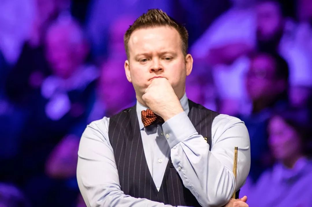 员奋力拼搏 员奋力拼搏